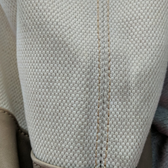 Genuine Dooney & Burke Tote - Picture 8 of 15